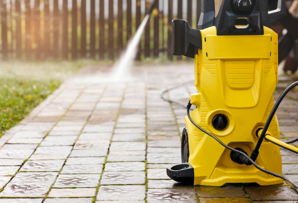 Professional Pressure washing in Saylorville, IA